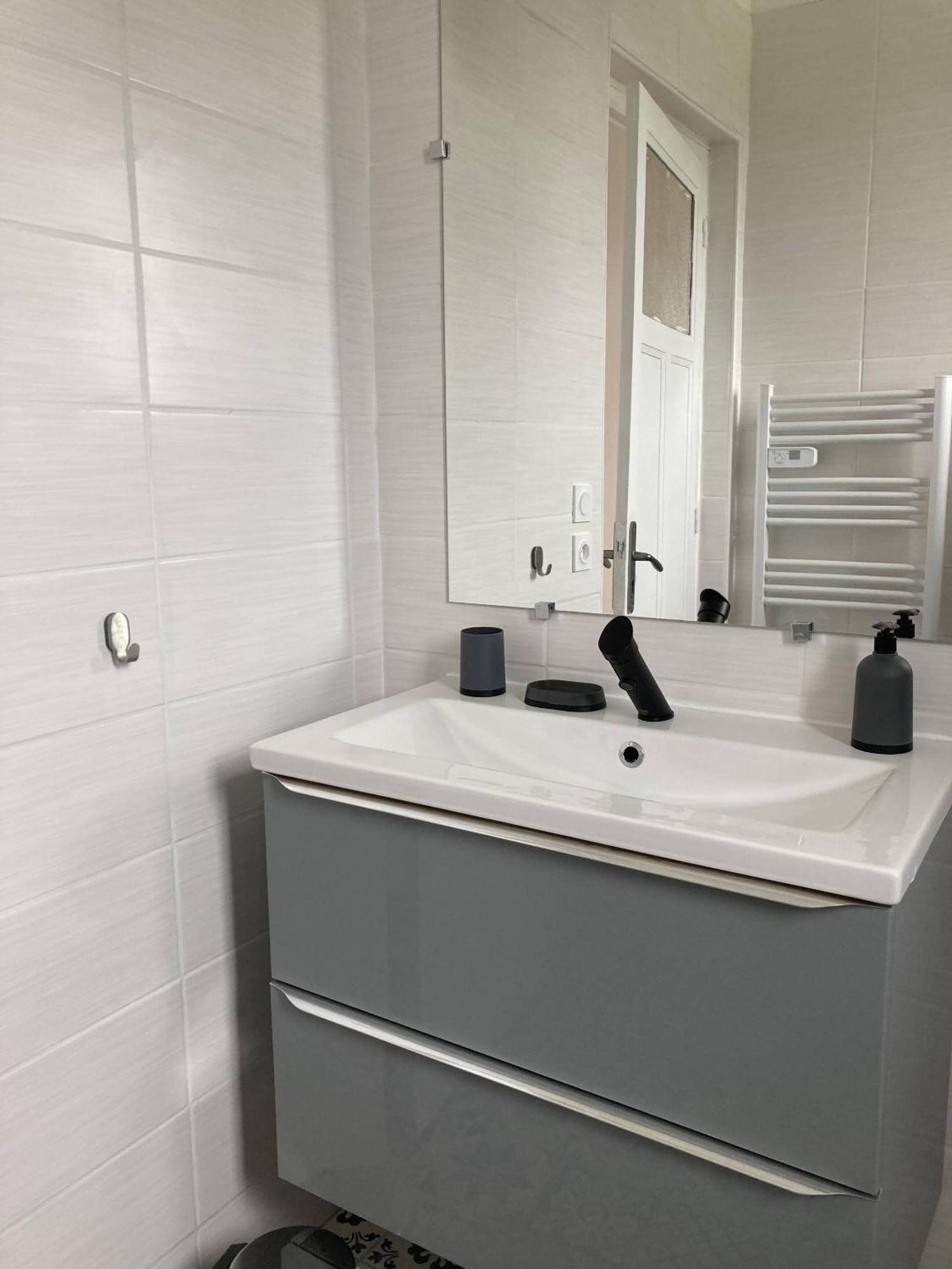 Location Appartement Des Pyrenees Borderes-sur-l'Echez 客房 照片